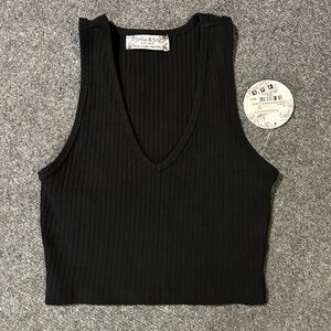 Jolie & Joy Francesca's Collections Black Ribbed Crop Tank Top M NWT!
